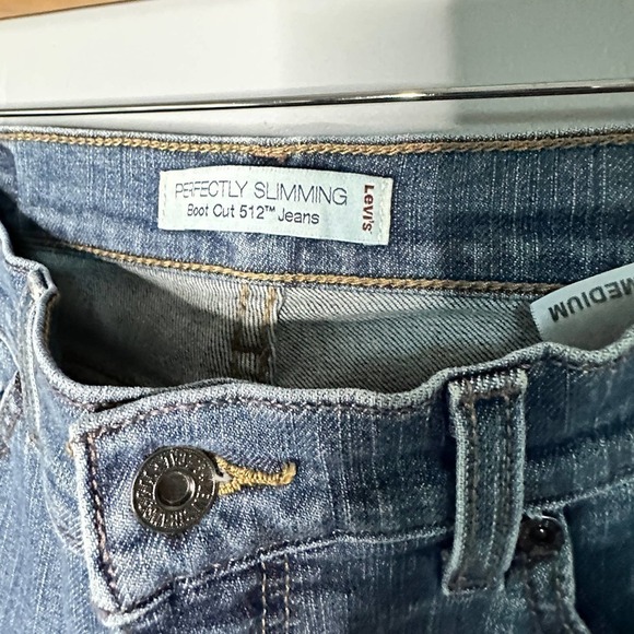 Levi's 512 Bootcut Perfectly Slimming Jeans Size 8P Medium - Picture 4 of 7